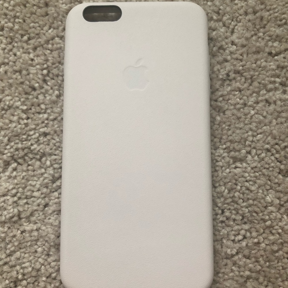 ✨Brand new Apple 6️⃣+ leather case ✨